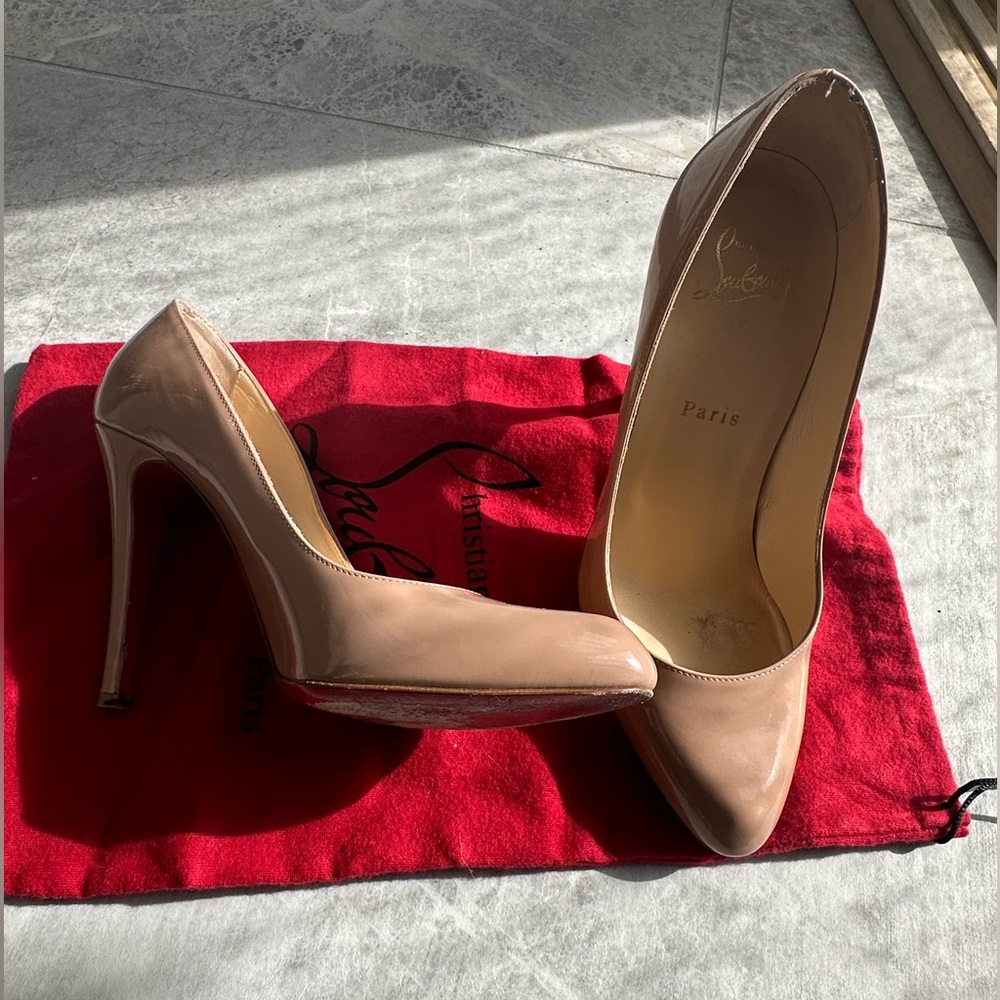 Christian Louboutin Décolleté Pump (100 mm)